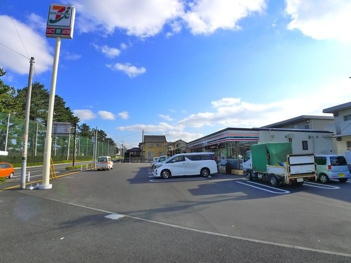 セブンイレブン(コンビニ)まで320m ファミリールハイツ浪花