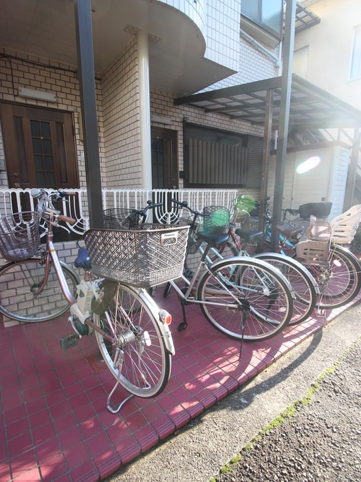 駐輪場 バ－ドハイツ