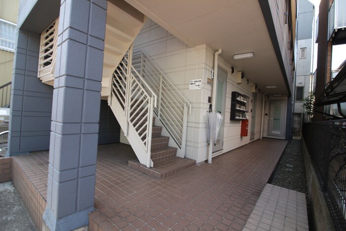 エントランス部分 プラネックス沼袋
