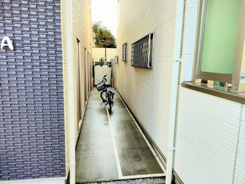 駐輪場 リブ白楽B