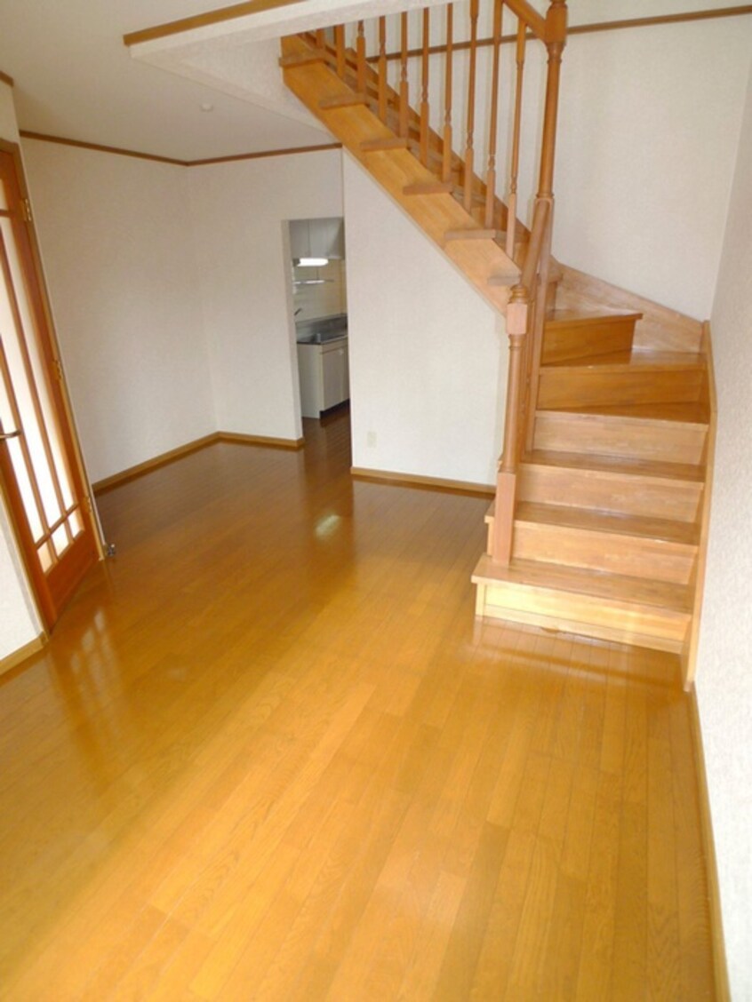 居室 ベルトゥリ－サカエ