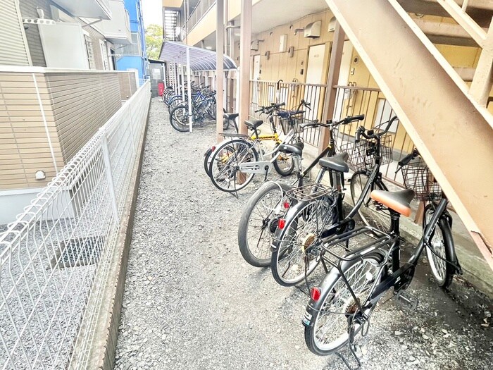 駐輪場 コンフォスタジオ永山