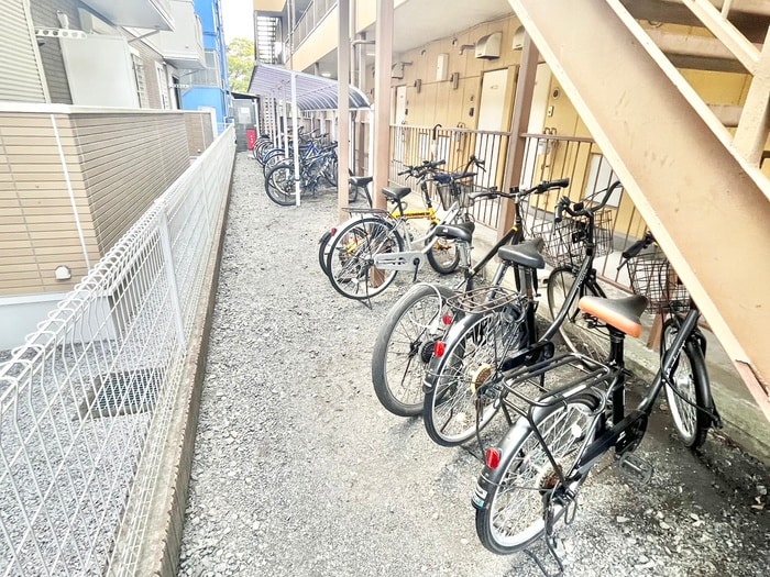 駐輪場 コンフォスタジオ永山