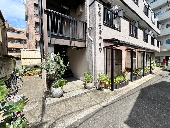 エントランス部分 フロ－ラルハイツ