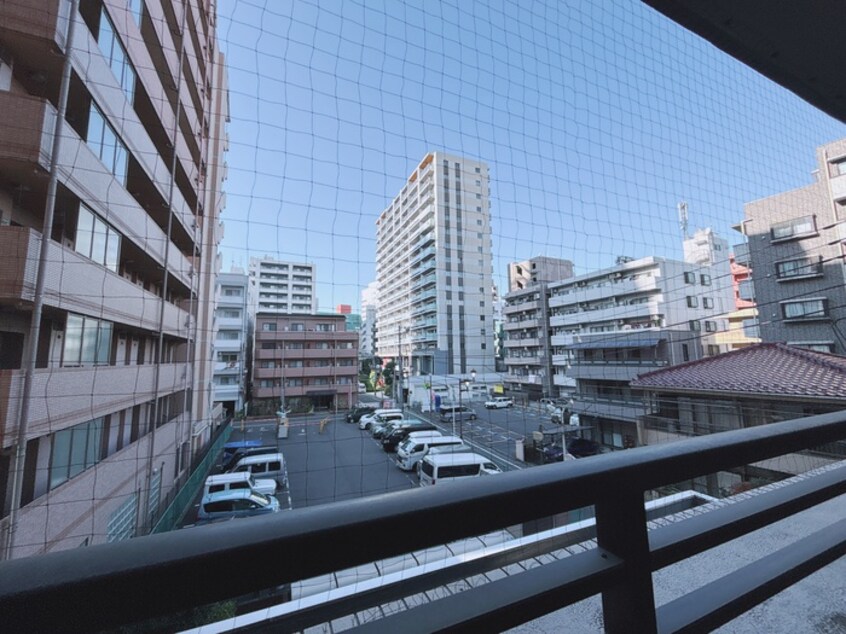 室内からの展望 フルーリー府中