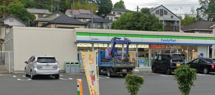 ファミリーマート 町田大蔵町店(コンビニ)まで500m Ｃａｓａ　ＯｋｕｒａⅠ