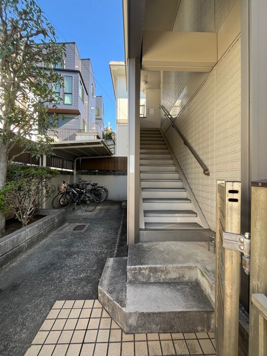 エントランス部分 レイクアベニュ－大岡山