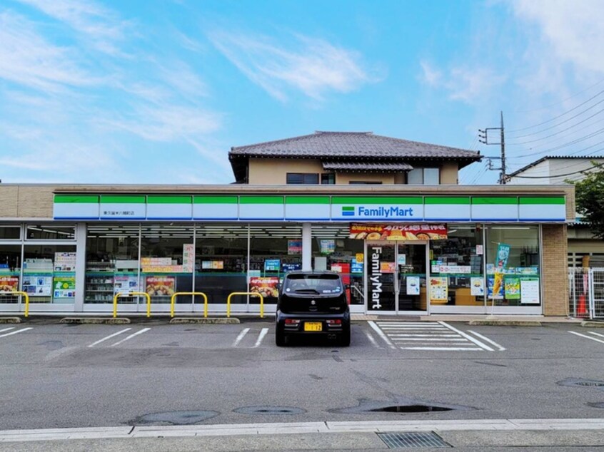 ファミリーマート　東久留米八幡町店(コンビニ)まで121m ベルゼルＣ