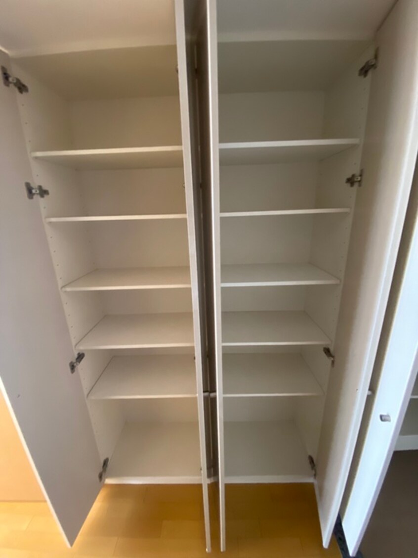 収納 エンブレムコ－ト明石町