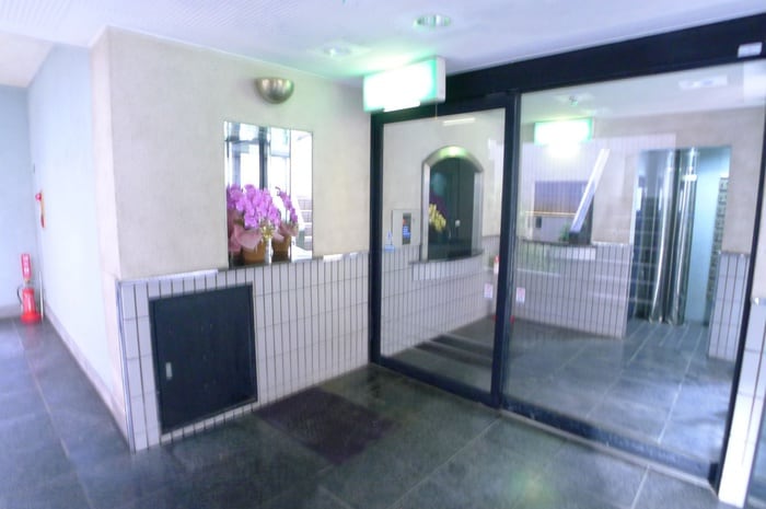エントランス部分 メゾン行徳
