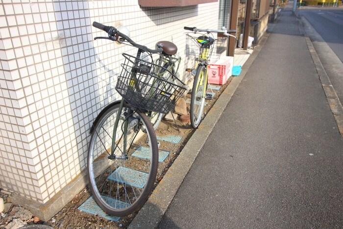 駐輪場 フランシール越野