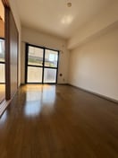 居室 メゾンカワベ