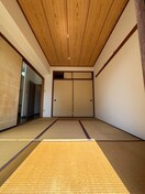 居室 メゾンカワベ