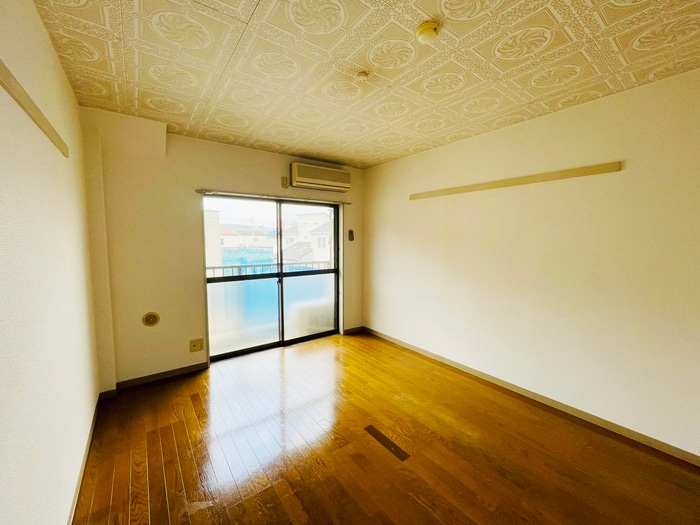 居室 ゴ－ルデンハイツ