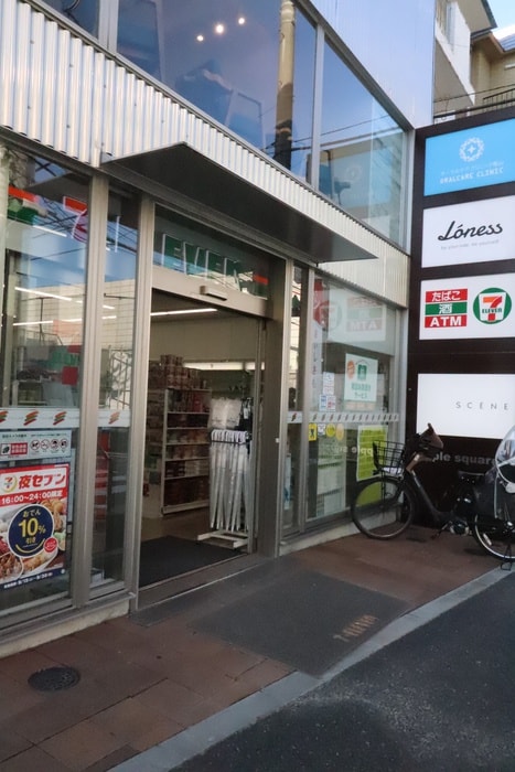 セブンイレブン(コンビニ)まで450m シーズガレリア南青山