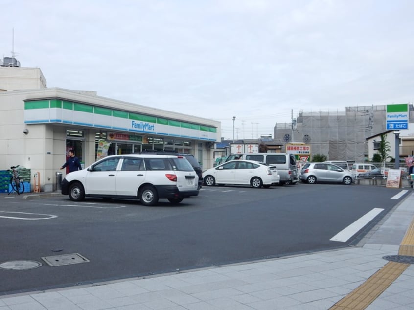 ファミリーマート溝口六丁目店(コンビニ)まで495m Belle Maison