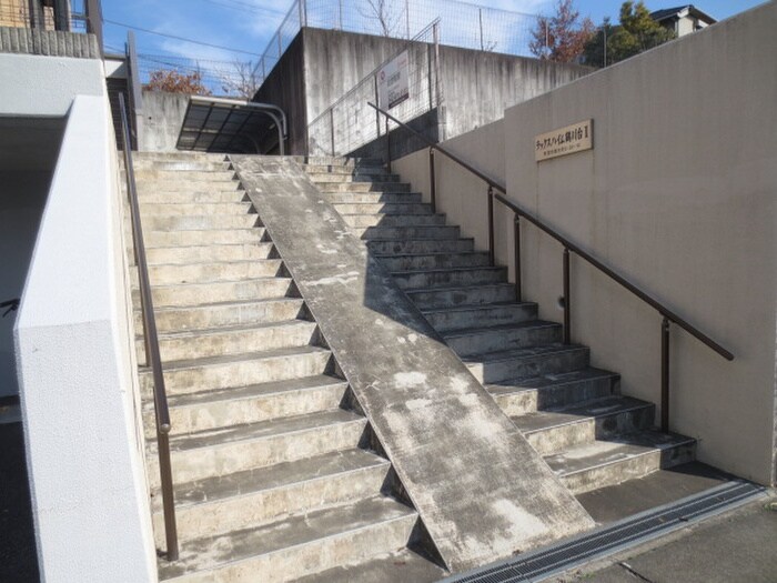 エントランス部分 ラックスハイム鶴川台