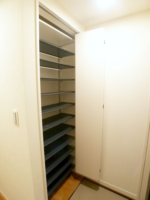 靴箱 エキューム登戸