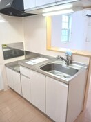 キッチン クラ－ル曽比Ⅱ