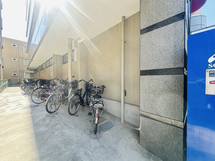 駐輪場 アソルティ葛西