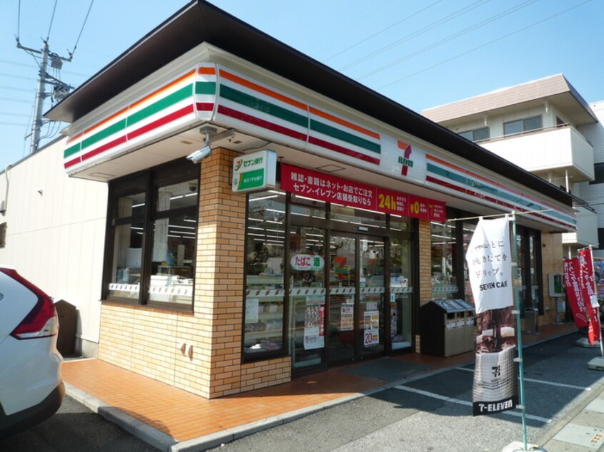 セブンイレブン(コンビニ)まで880m ガ－デンコ－ト浦和東