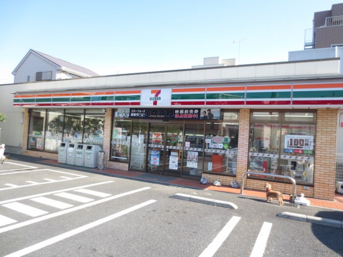 セブンイレブン伊興小西店(コンビニ)まで376m 第２当摩荘