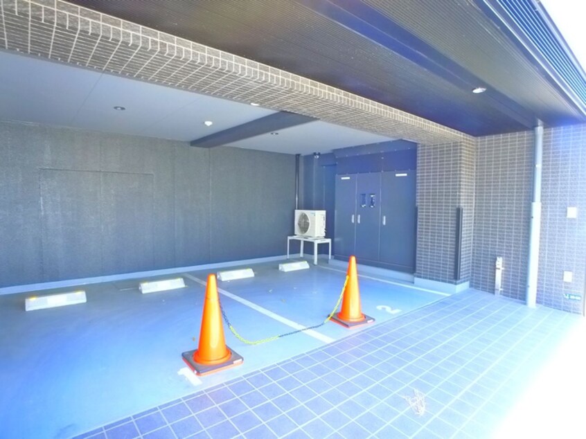 駐車場 Raffistar KAMEARI