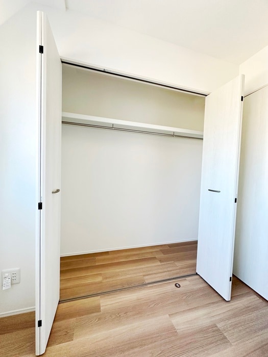 収納 オプサス西新井