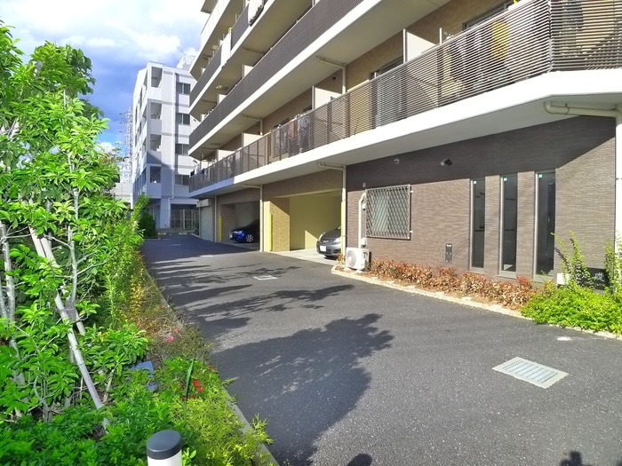 駐車場 サンジョイア