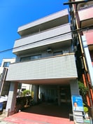 ﾃﾗｽ風の音の外観