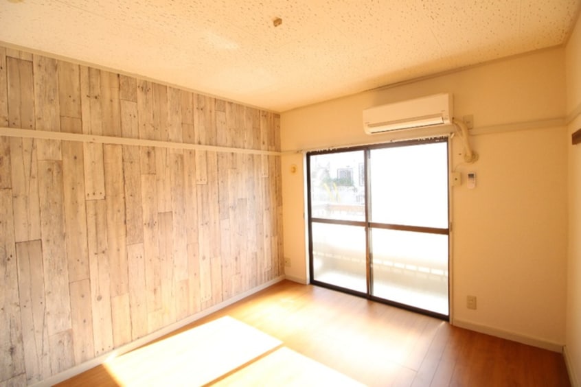 居室 ハ－バ－ドハイツ