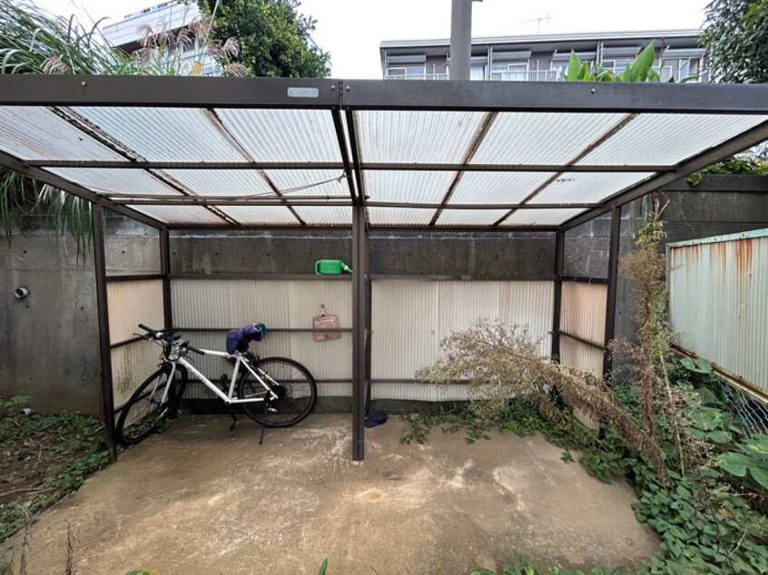 駐輪場 コーポ四季