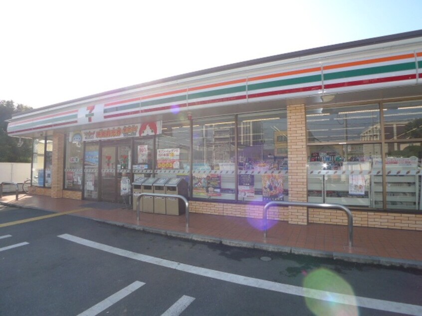 セブンイレブン川越月吉店(コンビニ)まで550m ベルシオン