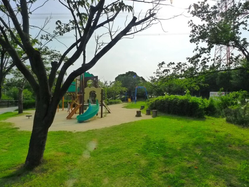 新左近川親水公園(公園)まで678m 第２みゆきハイツ