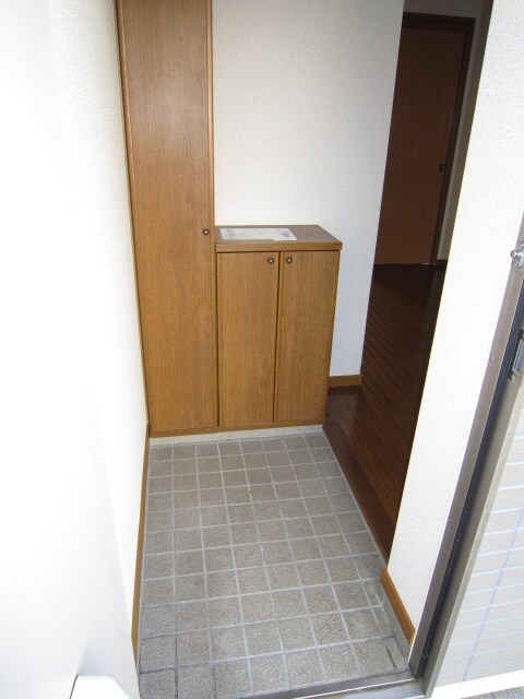 玄関 ノ－ブルパレスＡ