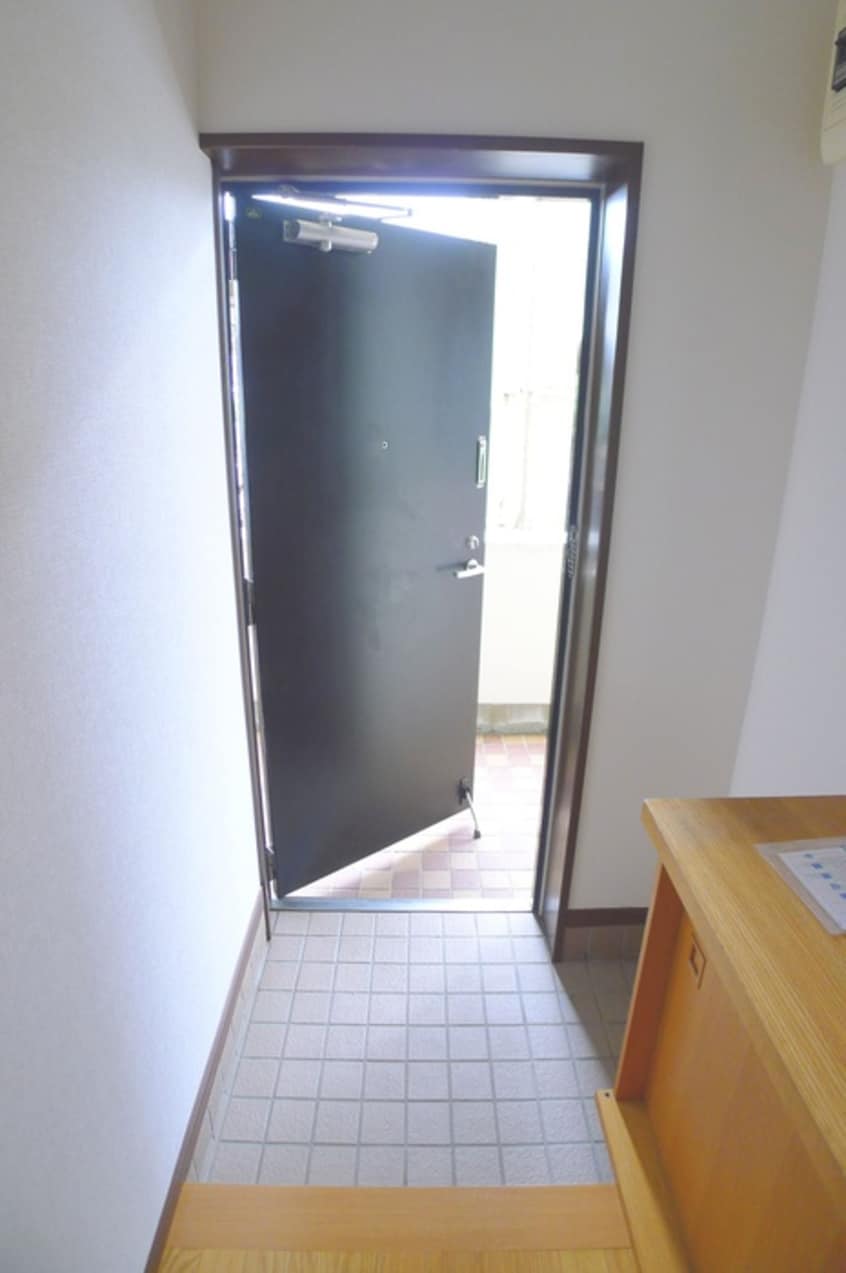 玄関 第２フラワーシャトー