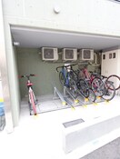 駐輪場 ＲＯＯＦ明大前