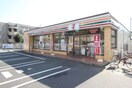 セブンイレブン多摩明神橋通り店(コンビニ)まで223m カサヴェ－ル桜ヶ丘（６０１）