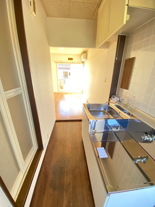 廊下 シャトル金沢