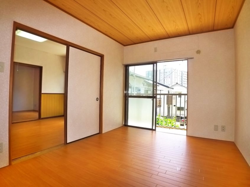 室内からの展望 第２パ－プルハイツ