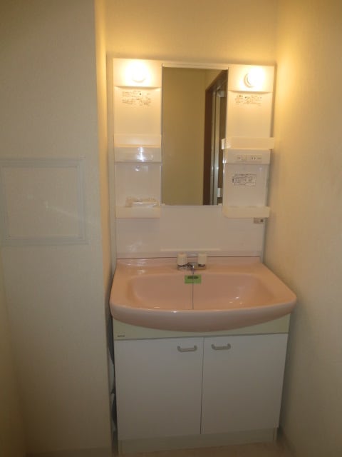 洗面 ﾌｧﾐｰﾕ緑が丘