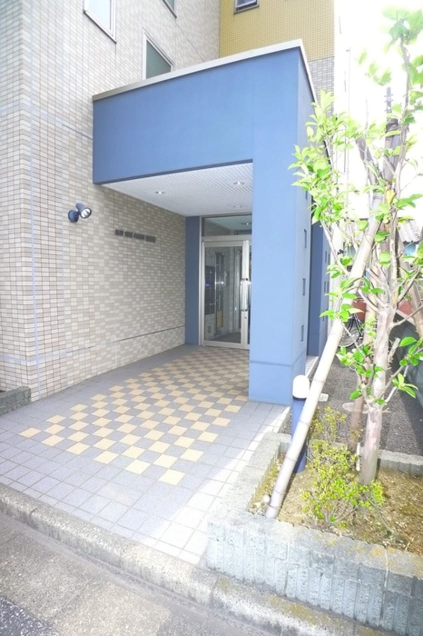エントランス部分 BAY　SIDE　COURT壱番館