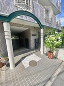 エントランス部分 メゾネットカメリア