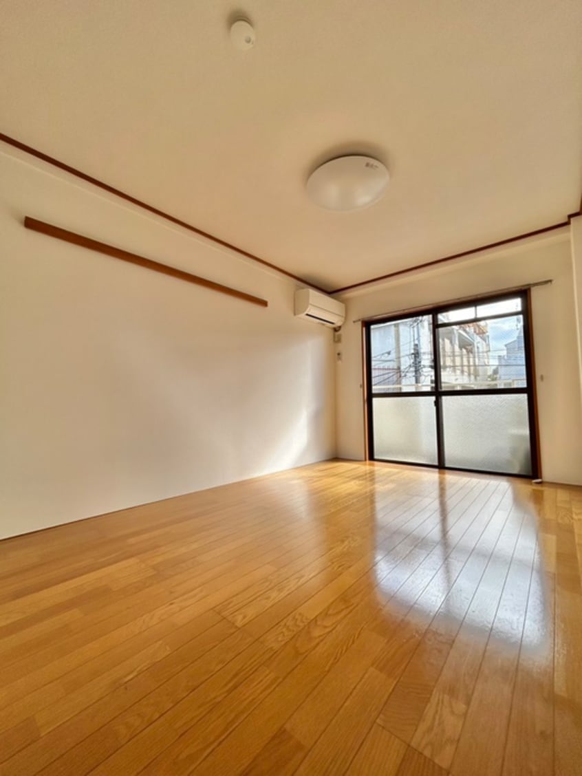 居室 メゾネットカメリア