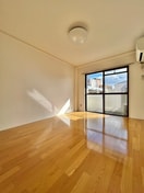 居室 メゾネットカメリア