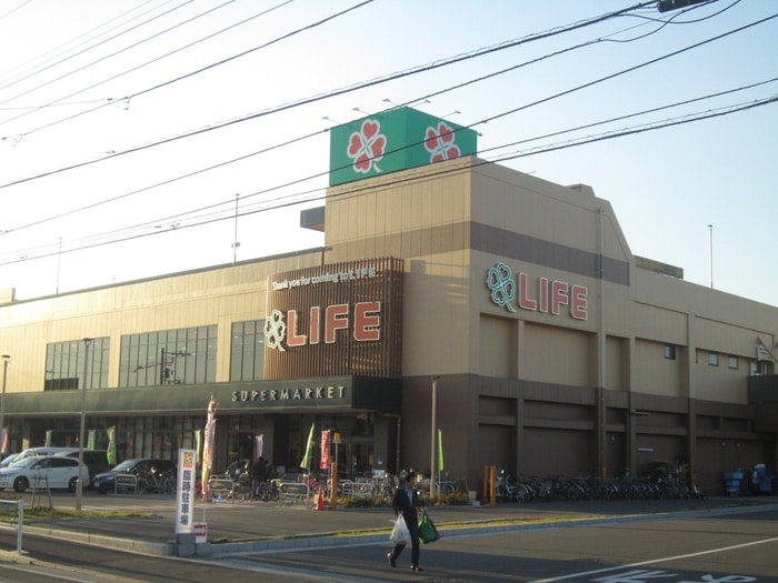 ライフ 上鶴間店(スーパー)まで319m ヴィラ・KAZU