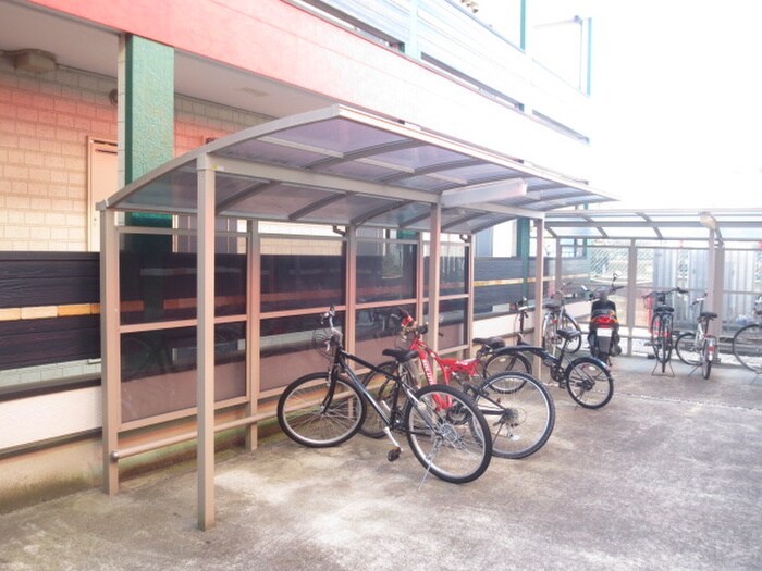 駐輪場 アヴェニ－ル湘南Ｉ