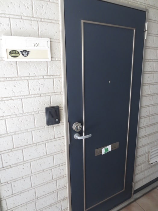 玄関 アヴェニ－ル湘南Ｉ