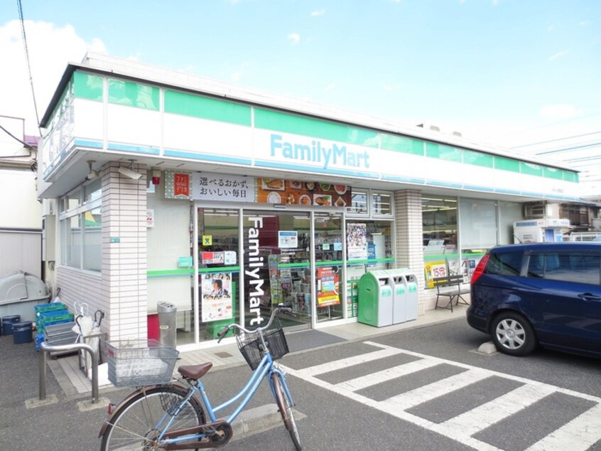 ファミリーマート　小平小川西町店(コンビニ)まで590m グリ－ンハイツ