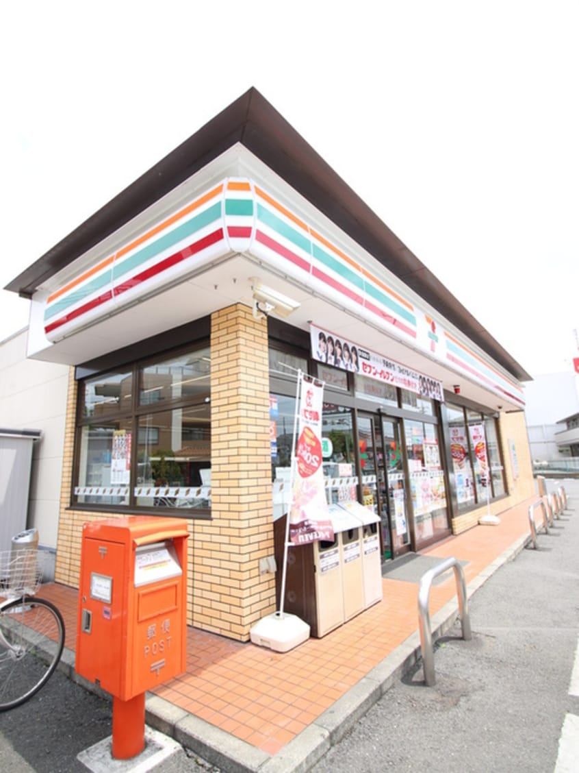 セブンイレブン鶴ヶ島インター北店(コンビニ)まで190m 増尾マンション